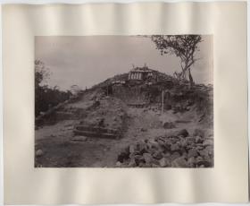"Mound 6. Fünfter Tag der Ausgrabung. Blick nach Westen."