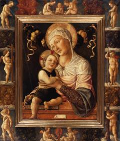 Maria mit Kind, in gemaltem Rahmen mit 11 Spiritelli